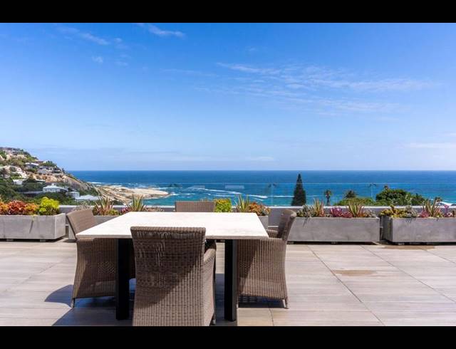 4 BEDROOM HOUSE FOR SALE IN LLANDUDNO